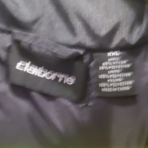 XXL charcoal grey puffer vest! - Picture 2 of 2